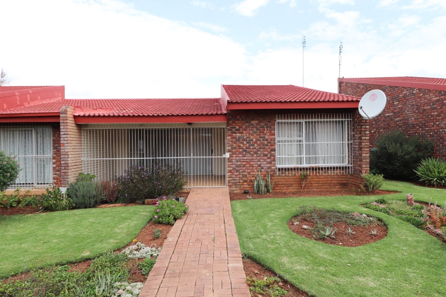 2 Bedroom Property for Sale in Oudorp North West